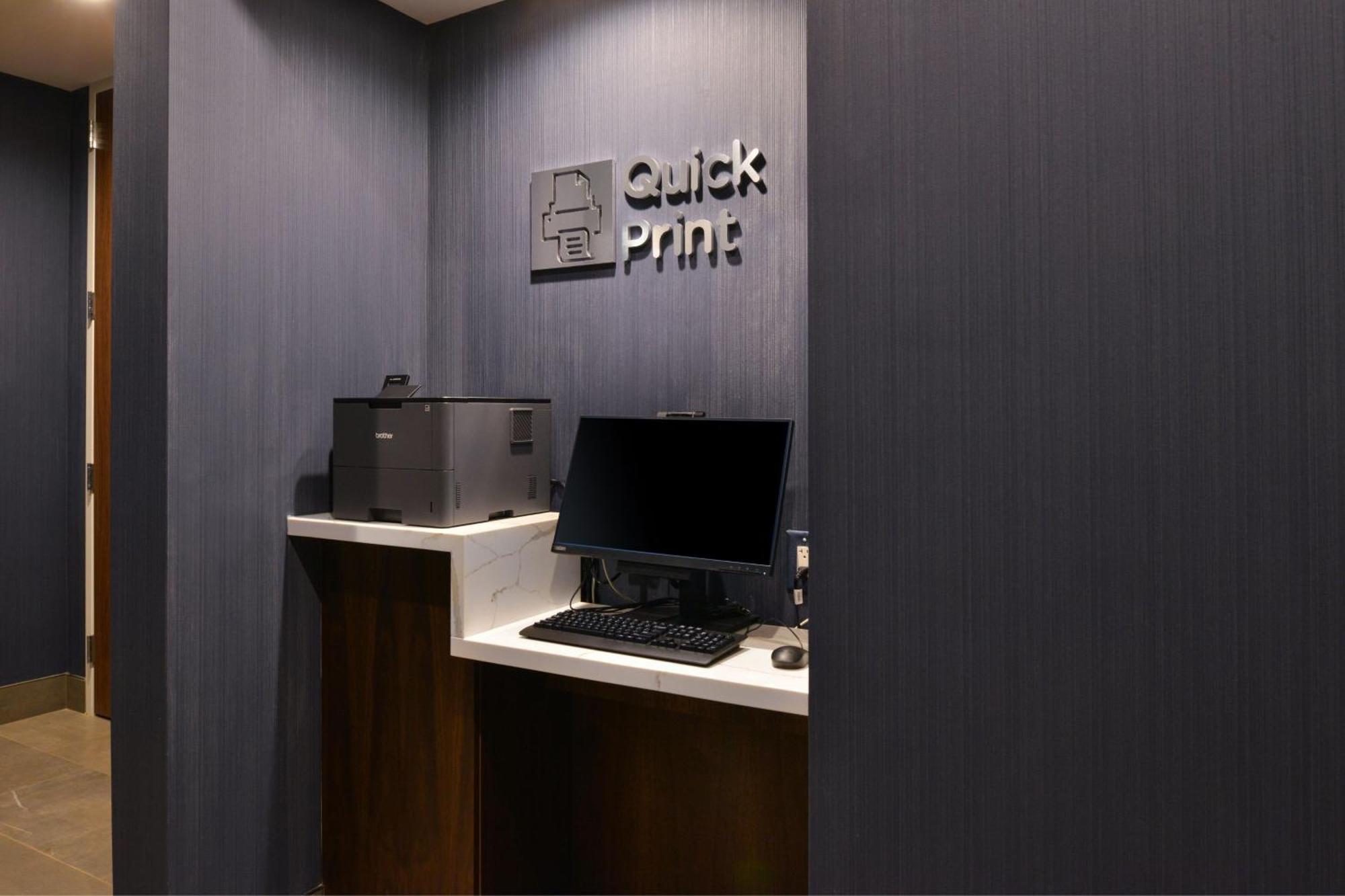 ホテル Courtyard By Marriott Raleigh Cary Crossroads エクステリア 写真