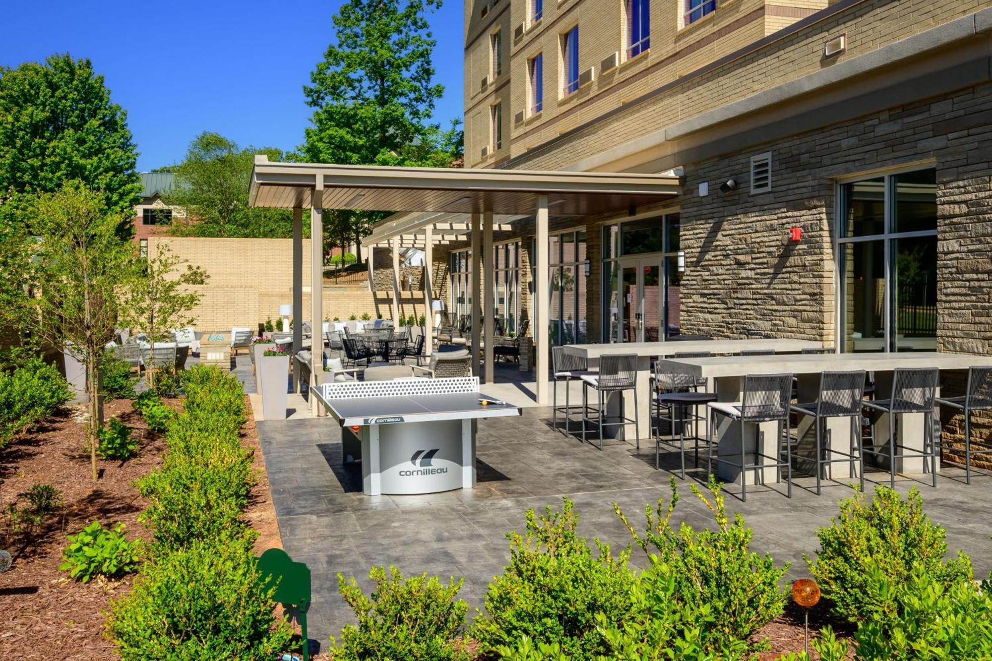 ホテル Courtyard By Marriott Raleigh Cary Crossroads エクステリア 写真