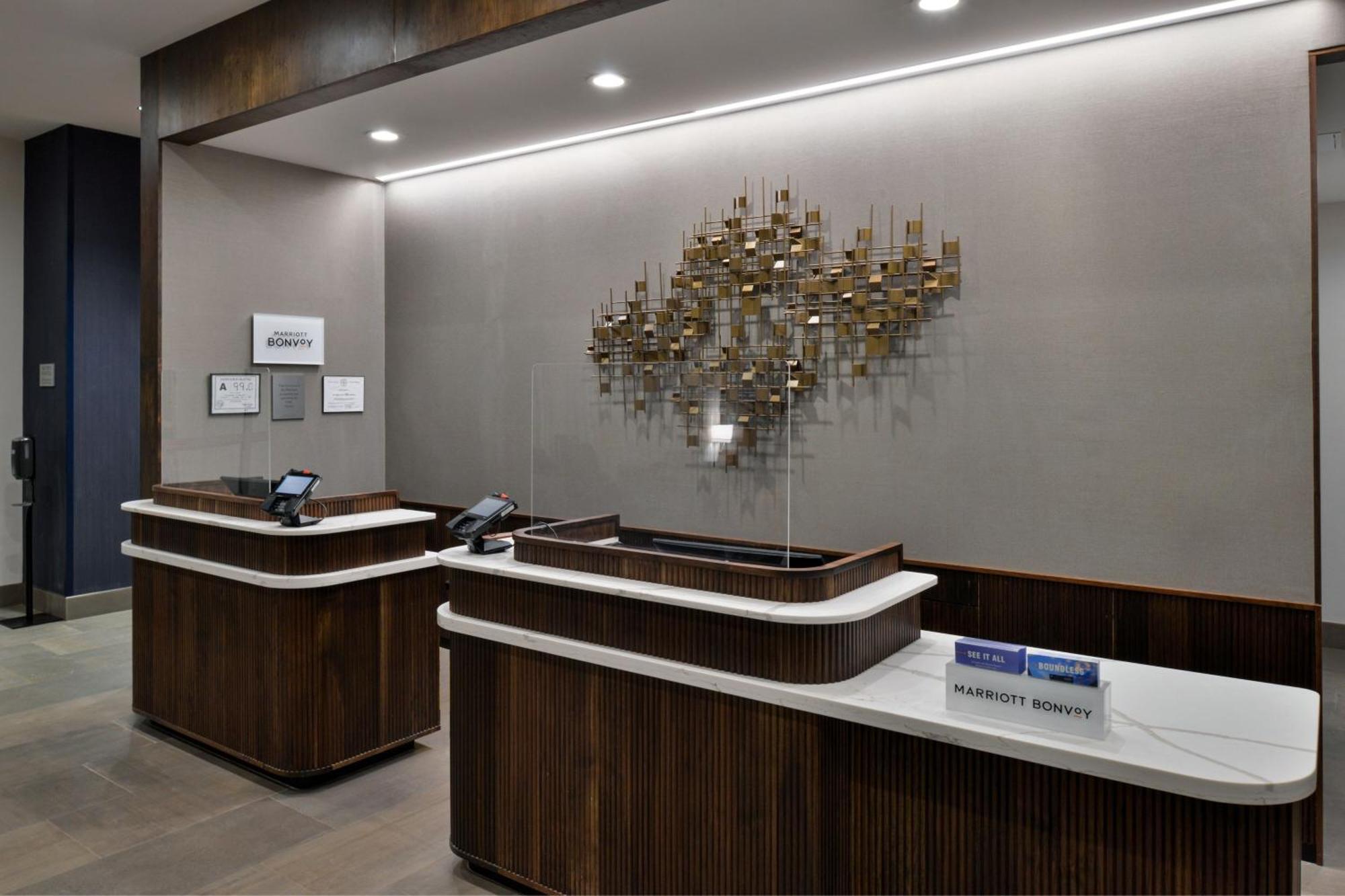 ホテル Courtyard By Marriott Raleigh Cary Crossroads エクステリア 写真