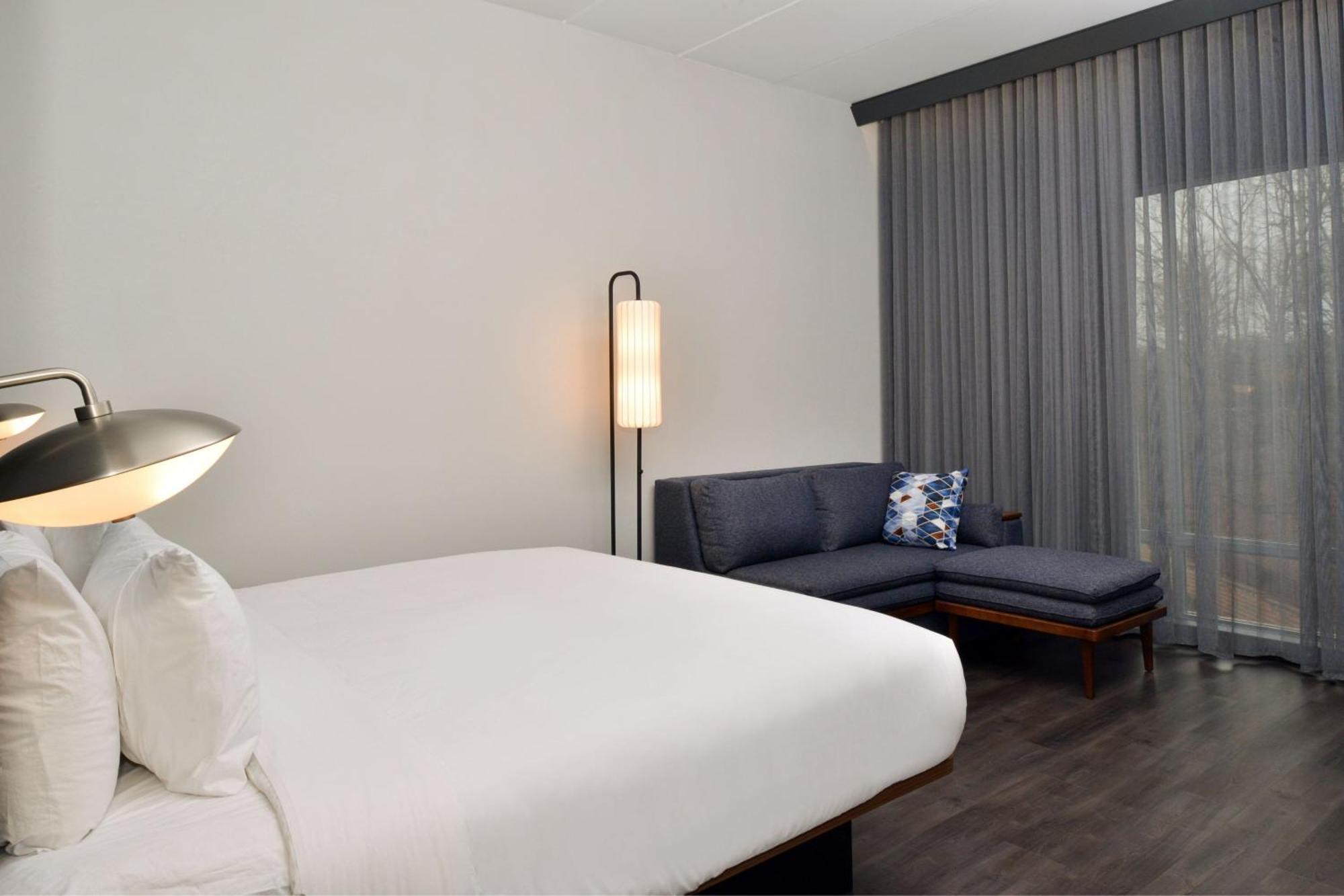 ホテル Courtyard By Marriott Raleigh Cary Crossroads エクステリア 写真