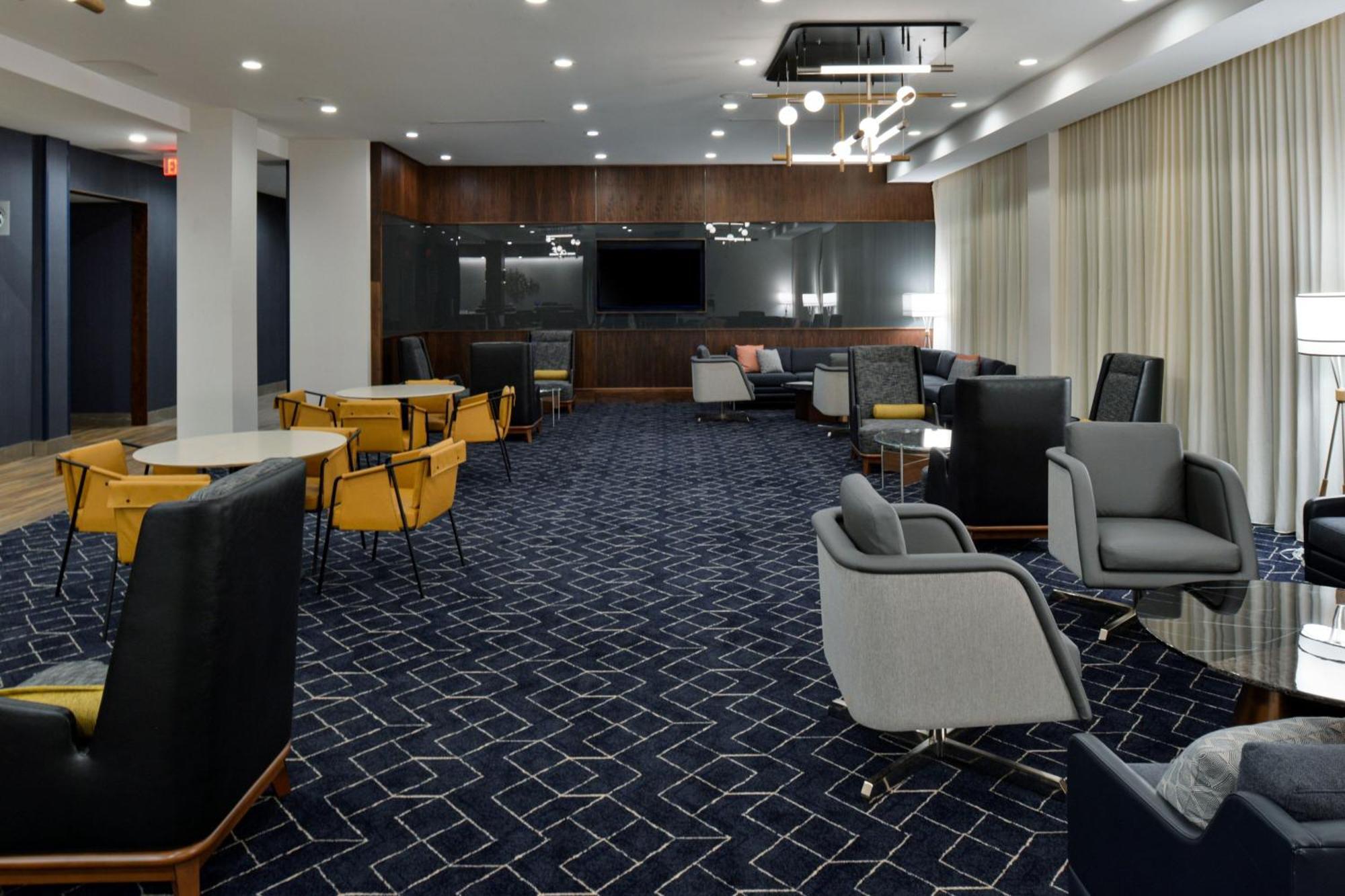 ホテル Courtyard By Marriott Raleigh Cary Crossroads エクステリア 写真